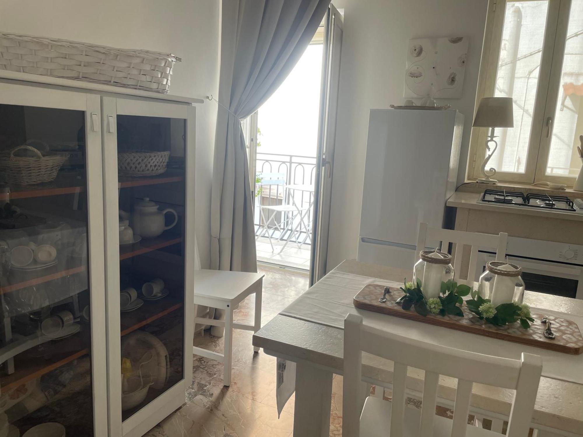 Eldoh Villa Bernalda Exteriör bild
